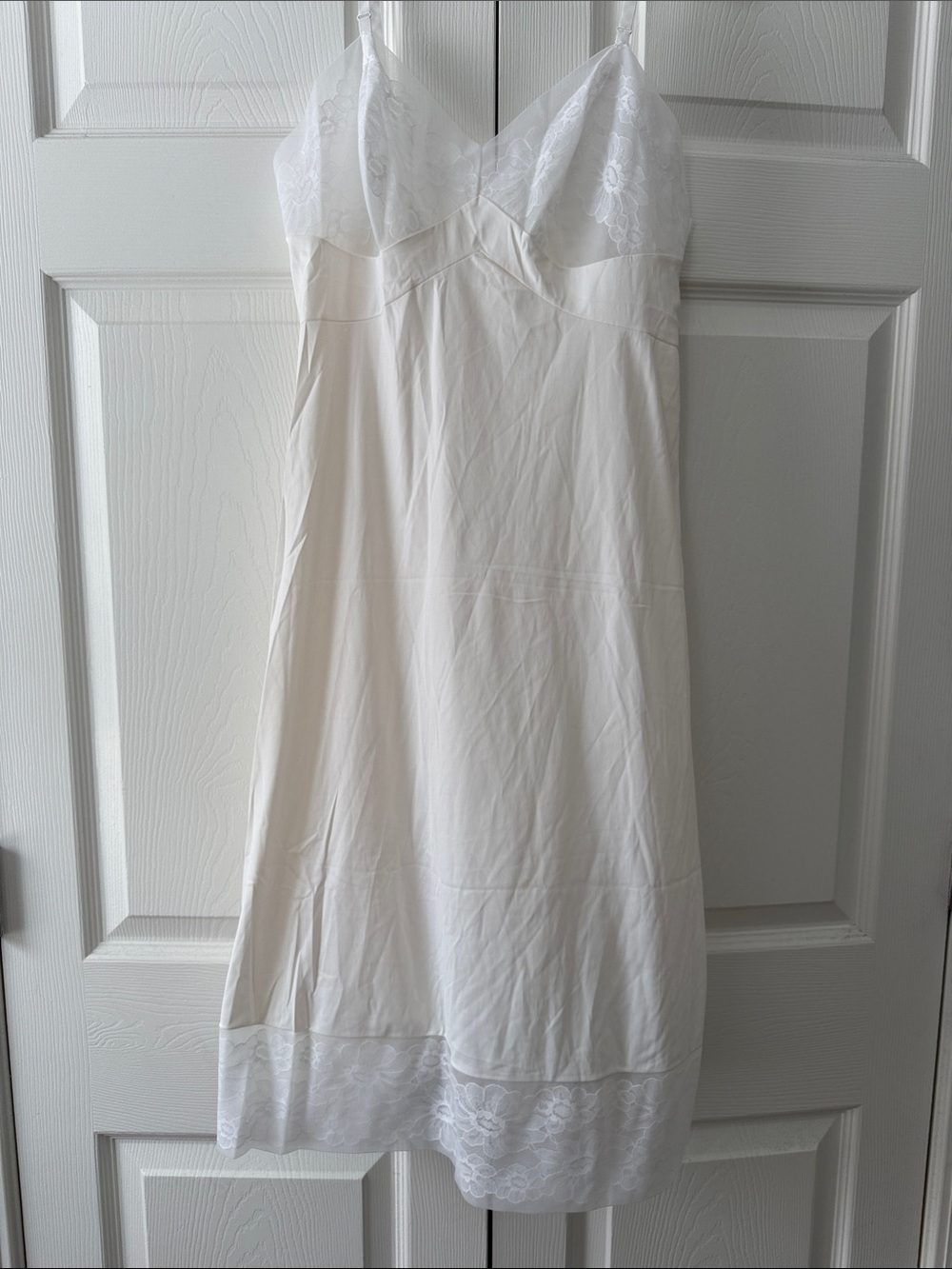 Vanity Fair Ivory Lace-Trim Slip